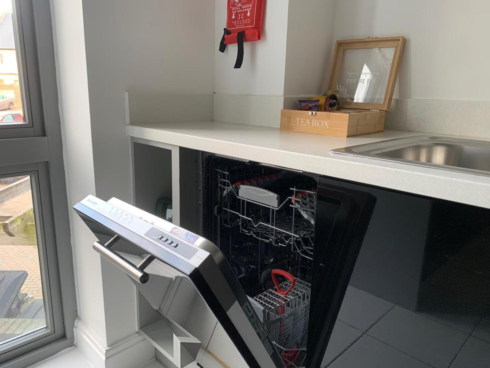 Luxury 2 Bedroom Northampton Townhouse With Balcony Bagian luar foto