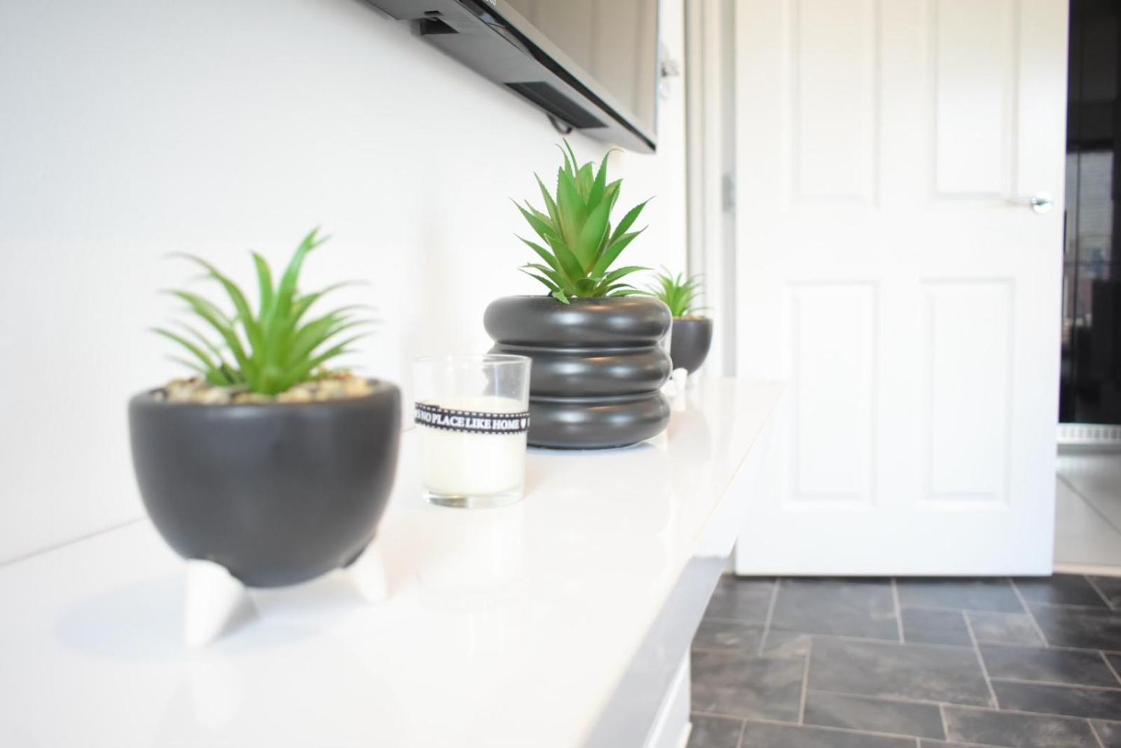 Luxury 2 Bedroom Northampton Townhouse With Balcony Bagian luar foto